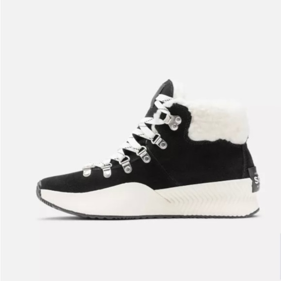 Sorel OUT N ABOUT™ III CONQUEST BOOT. Black & White. Size 9. New in Box. - Picture 3 of 16